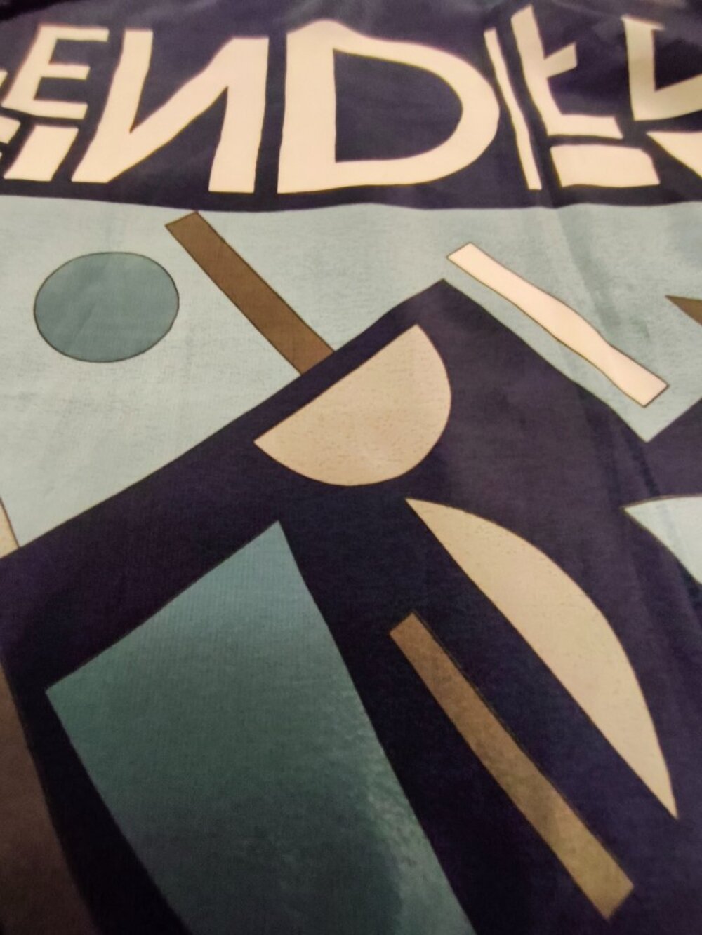 AUTHENTICATED 🤍 FENDI 100% Silk Cubist Scarf 35" x 33.5" w/box | COA - Picture 6 of 9